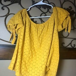 Universal Thread Yellow Off the Shoulder